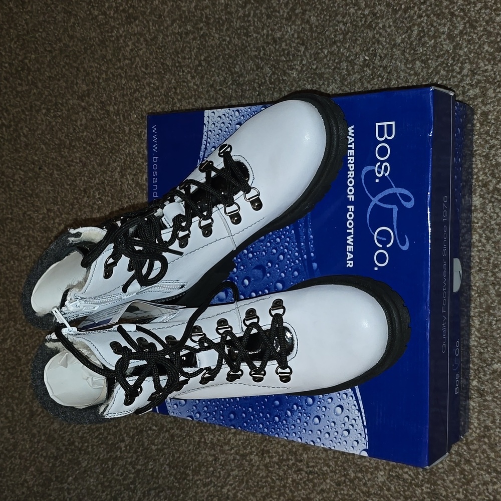 Bos. & Co. Women's boots white and black real leather size 7.5